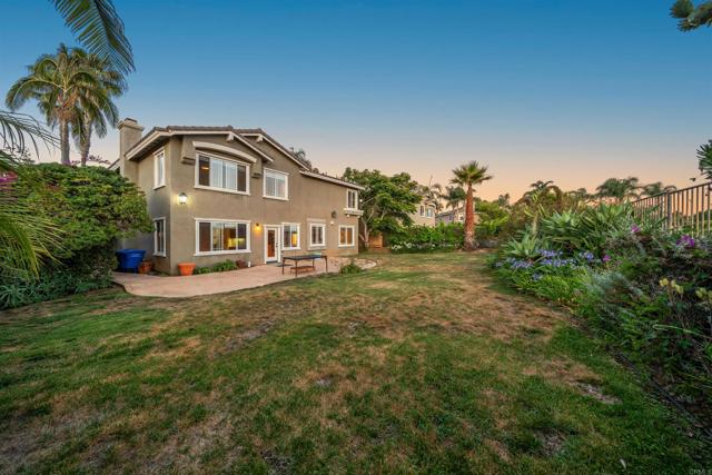 1033 Goldeneye, Carlsbad CA: https://media.crmls.org/mediaz/79a8d694-b81a-4ebd-9b89-12d31e8f3968.jpg