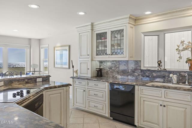Detail Gallery Image 18 of 62 For 4177 Ocean Dr, Oxnard,  CA 93035 - 3 Beds | 3/1 Baths