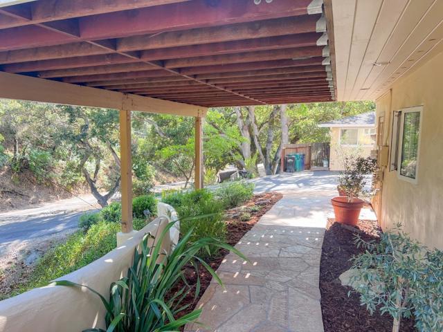 442 Corral De Tierra Road, Salinas CA: https://media.crmls.org/mediaz/79a8e575-bf34-4f01-883a-c3a7a9be5b71.jpg