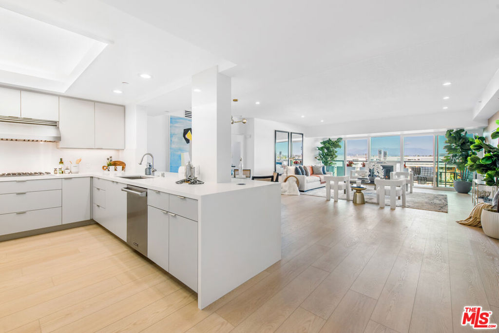 13600 Marina Pointe Drive #705