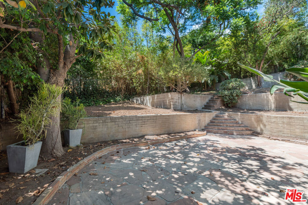 MLS #25587447 image #27