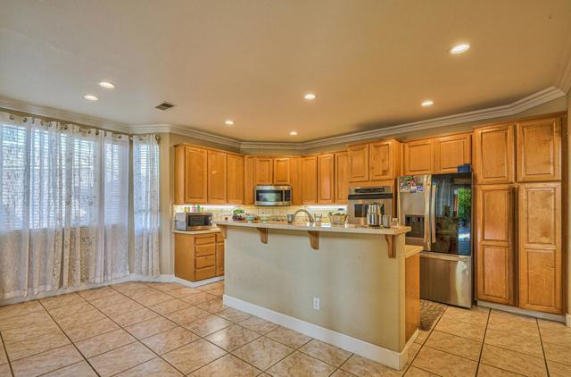 Image 9 of 35 For 9740 Linnet Court