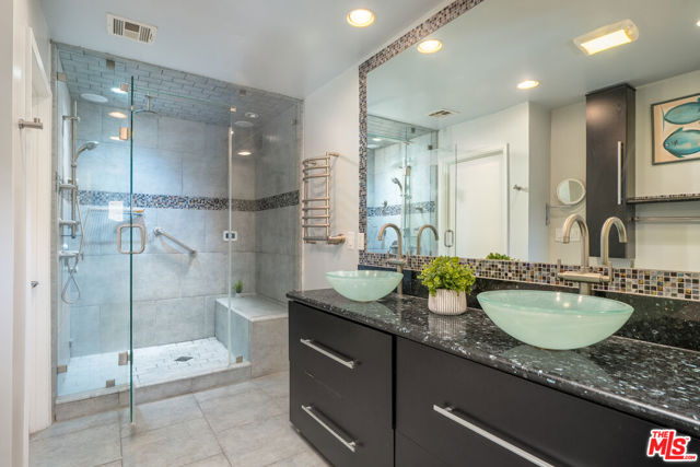 2870 Angelo Drive, Los Angeles CA: https://media.crmls.org/mediaz/79aa7027-f2a7-414a-b4b0-43ebf30cf9fa.jpg
