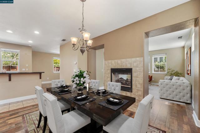 513 Lexington Dr, Vallejo CA: https://media.crmls.org/mediaz/79aa9472-9f3e-440a-aac7-404062055b6e.jpg