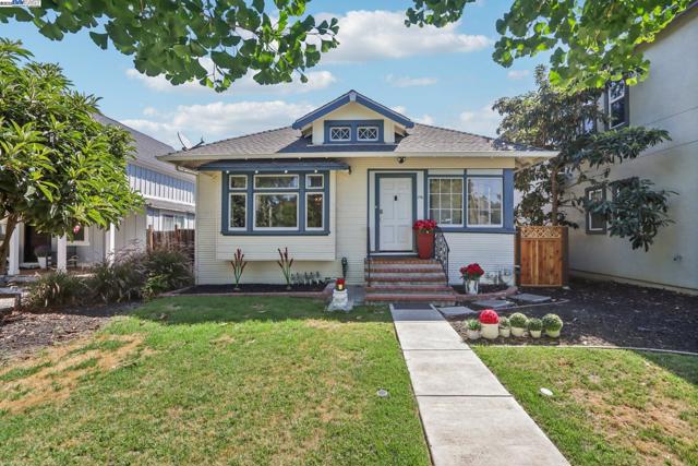 774 S 12th St, San Jose CA: https://media.crmls.org/mediaz/79ab0af7-39ff-408e-9a4a-1a7df9f5fa31.jpg