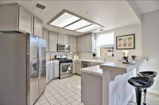 309 Village Circle, Santa Cruz CA: https://media.crmls.org/mediaz/79ab4e65-9260-436d-b607-df5b000a5d2b.jpg