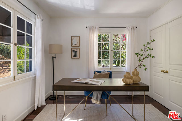 540 Mount Washington Drive, Los Angeles CA: https://media.crmls.org/mediaz/79ab5c3c-3625-4ba4-8067-e42d9ddd5bfa.jpg