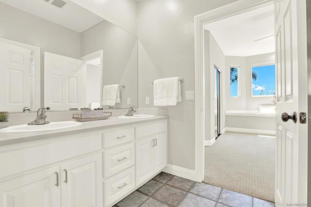 17342 Tam O Shanter Dr, Poway CA: https://media.crmls.org/mediaz/79ab6ea2-0bc6-4b85-9baa-ac4932cbea4b.jpg