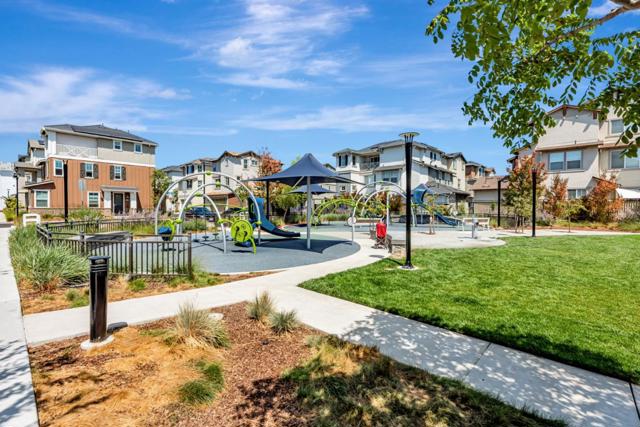 9355 Ocean Park Way, Newark CA: https://media.crmls.org/mediaz/79ab7366-7c35-43b4-b622-98ba8a53f5cd.jpg