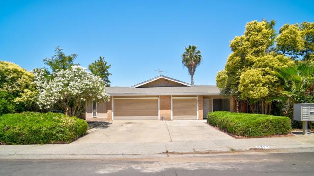 6871 Barbara Lee Circle, Sacramento CA: https://media.crmls.org/mediaz/79abbc4a-6890-436f-9843-8ef9cd6337bd.jpg