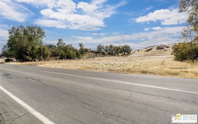 Image 5 of 11 For 17315 Rancho Tehama Road