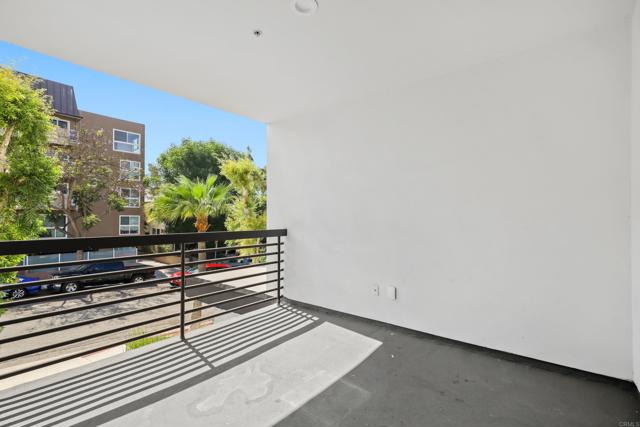 Detail Gallery Image 24 of 58 For 1283 Havenhurst Dr #101,  West Hollywood,  CA 90046 - 3 Beds | 2/1 Baths