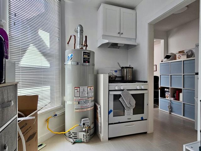 31163118 23rd Street, San Francisco CA: https://media.crmls.org/mediaz/79ad065c-472c-4fad-b63a-9b66dbceb35f.jpg