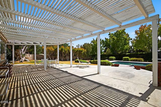 1809 Via Montecito, Camarillo CA: https://media.crmls.org/mediaz/79ae3b00-094f-404b-bb5c-1a9b45b0da09.jpg