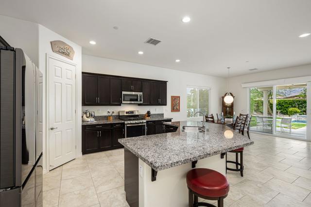 85568 Brovello Drive, Indio CA: https://media.crmls.org/mediaz/79ae8110-a997-4cbd-a4da-3541307a08a8.jpg