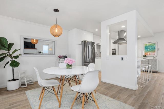 202 Calle De Sereno, Encinitas CA: https://media.crmls.org/mediaz/79aff0b2-a186-4208-b44c-525e4945e517.jpg