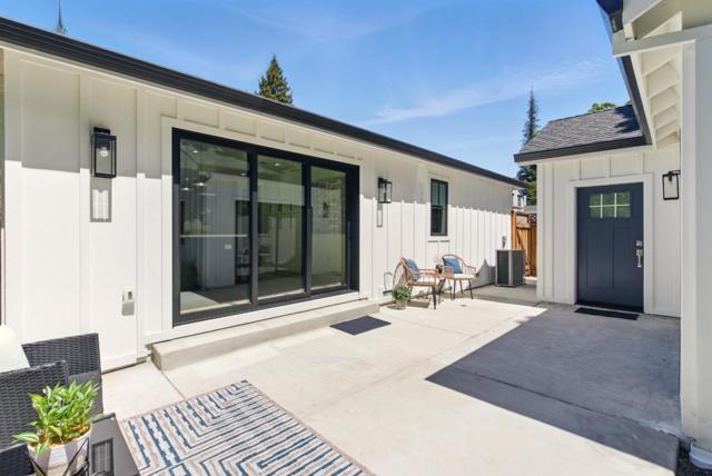 153 Somerset Street, Redwood City CA: https://media.crmls.org/mediaz/79b2713c-3432-4267-ba06-6a7c23a33a76.jpg