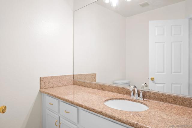 1669 Lisbon Pl, Escondido CA: https://media.crmls.org/mediaz/79b43aa1-1c82-4fda-8efc-6e76a47b8a53.jpg