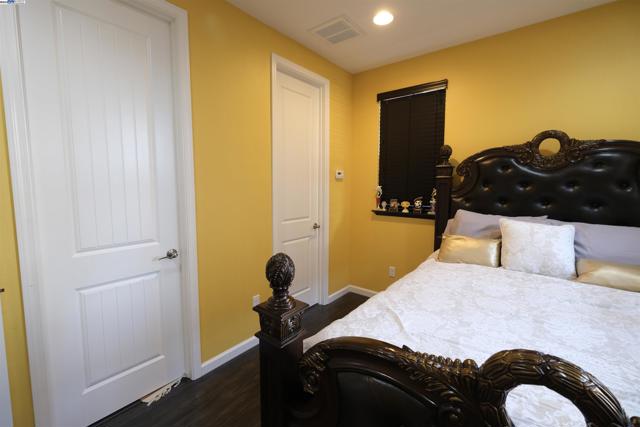 3252 Carpenter Way, San Ramon CA: https://media.crmls.org/mediaz/79b557e8-5853-461a-81a7-e7ec464e1a20.jpg