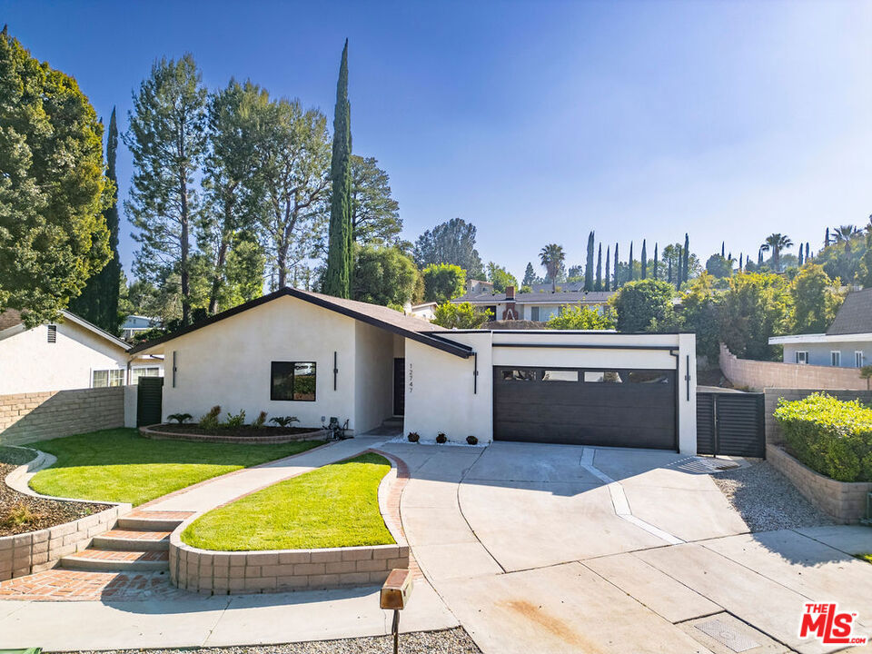 12747 Deon Place