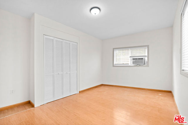 2900 Asbury Street, Los Angeles CA: https://media.crmls.org/mediaz/79b6cb8b-a7aa-4a46-ab39-783c3dbd98c8.jpg