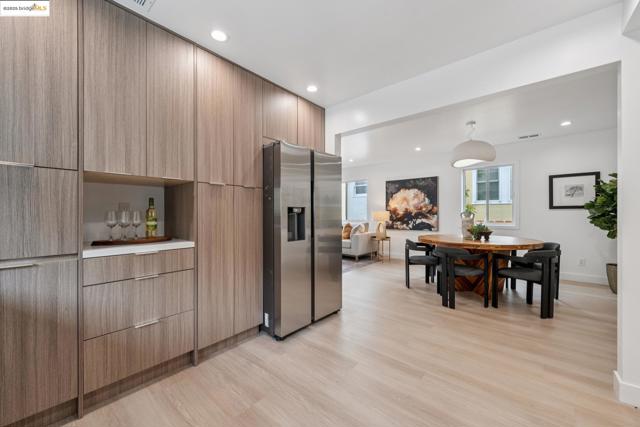 1207 Cedar St, Berkeley CA: https://media.crmls.org/mediaz/79b727ff-8e34-41fd-b725-d0da01ad928b.jpg