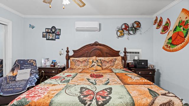 4764 Polk Avenue, San Diego CA: https://media.crmls.org/mediaz/79b7624c-5c70-4320-b5dc-4159c2e120e5.jpg