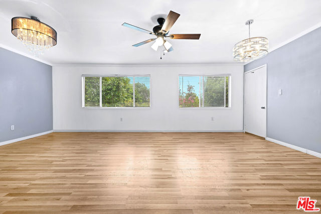 12801 Moorpark Street, Studio City CA: https://media.crmls.org/mediaz/79b7fc03-5b5b-4f3e-9ef9-9a3fb5de7652.jpg