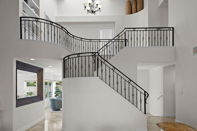 213 Via Palacio, Encinitas CA: https://media.crmls.org/mediaz/79b8561d-513d-4a78-994e-cc73ad858fc8.jpg