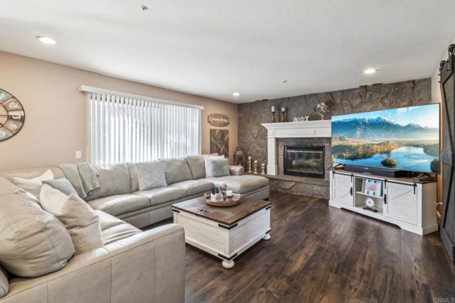 Detail Gallery Image 12 of 60 For 29950 Robbie Ln, Vista,  CA 92084 - 4 Beds | 3 Baths