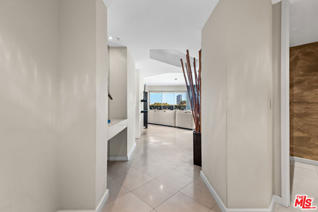 10490 Wilshire Boulevard, Los Angeles CA: https://media.crmls.org/mediaz/79b9ed62-8ff3-41c6-b338-32b5b5270a7f.jpg