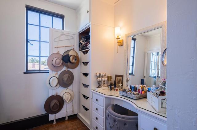 1 Santa Lucia Avenue, Salinas CA: https://media.crmls.org/mediaz/79ba06b4-2e49-4ac7-9208-15a4e489cd3e.jpg