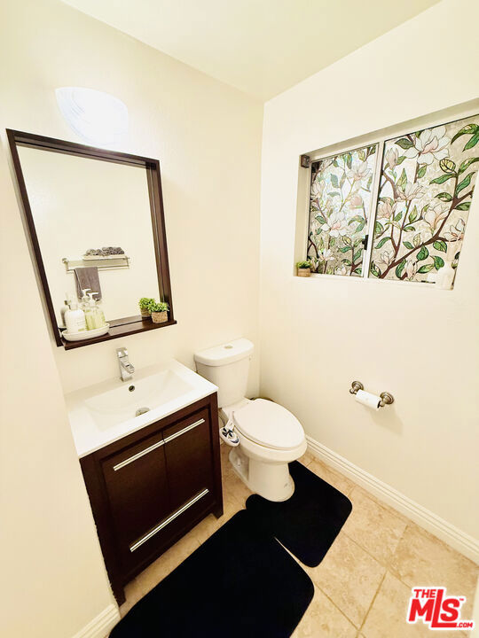 Drew Fenton | 11907 Darlington Avenue Los Angeles CA | MLS: 7264256