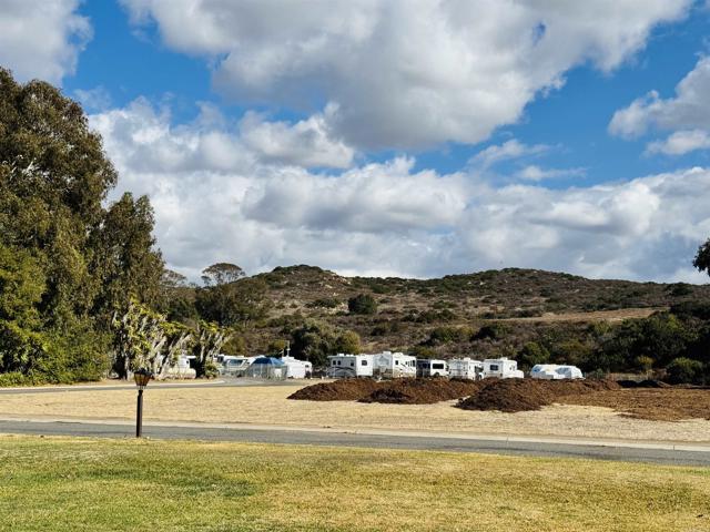 3445 Don Ortega Drive, Carlsbad CA: https://media.crmls.org/mediaz/79bb0e34-168f-4353-9263-3cbcd2947a0b.jpg