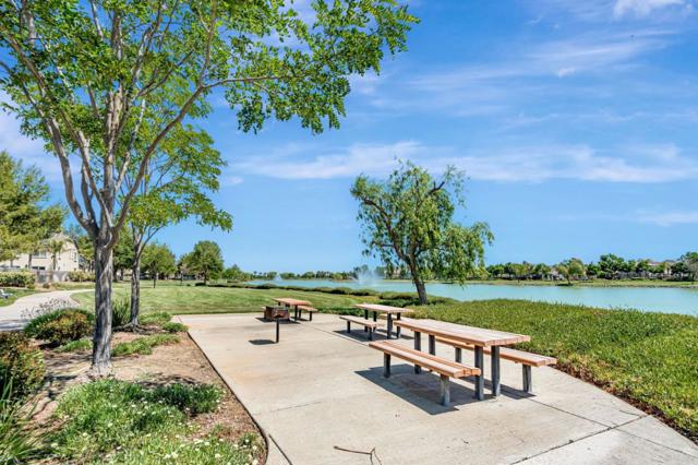 5323 Gold Creek Circle, Discovery Bay CA: https://media.crmls.org/mediaz/79bb26cb-94ae-44ea-8bd2-16cda56603f6.jpg