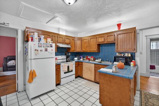 309 N 5th Street, San Jose CA: https://media.crmls.org/mediaz/79bce35e-d33c-4827-be57-cda9cd39ac6c.jpg