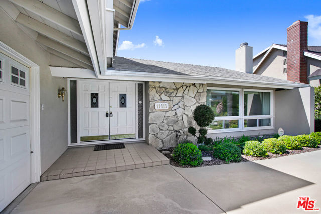 11111 Vanalden Avenue photo 4