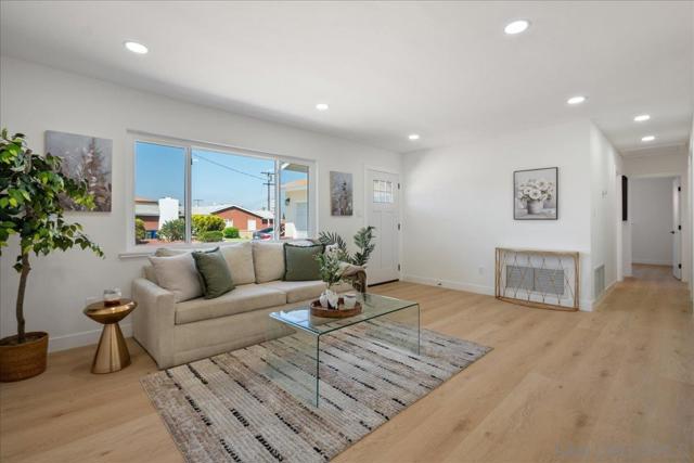1041 Angelo Dr, National City CA: https://media.crmls.org/mediaz/79bd38b0-48f3-47cb-ae74-1df22d32bce4.jpg