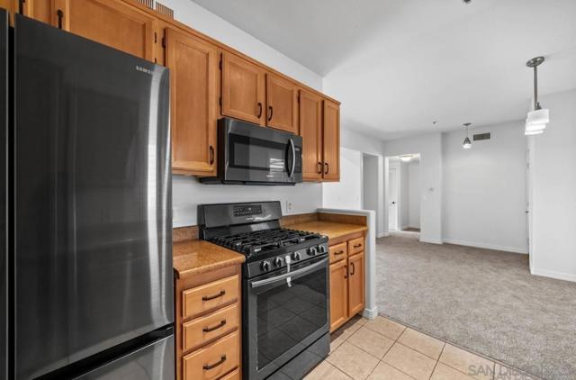 7647 Mission Gorge Rd 3, San Diego CA: https://media.crmls.org/mediaz/79bd5034-aa7d-4def-a4f2-fec1f2e9e4c5.jpg