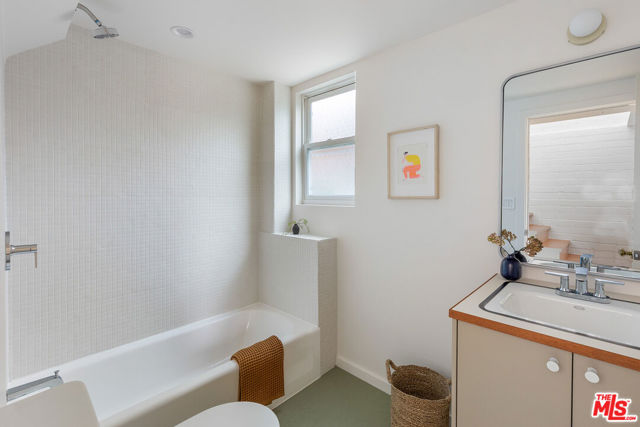 2052 Cerro Gordo Street, Los Angeles CA: https://media.crmls.org/mediaz/79bd9645-98fc-493e-b5d4-452e5255a121.jpg