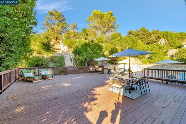 154 Turnberry Way, Vallejo CA: https://media.crmls.org/mediaz/79bed3e7-275c-43ff-ad80-73866eaed777.jpg