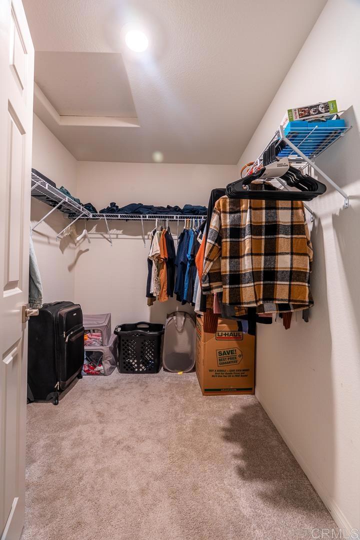 https://media.crmls.org/mediaz/79bfcd51-1143-4a55-99c2-7e6cf3edd4f1.jpg?preset=X-Large