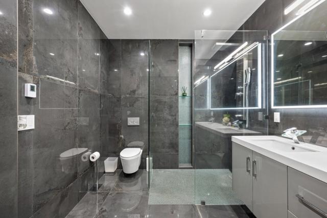 2372 Donner Pass Avenue, Sacramento CA: https://media.crmls.org/mediaz/79c14694-b09b-44ca-9ef4-7615f9f9ceb3.jpg