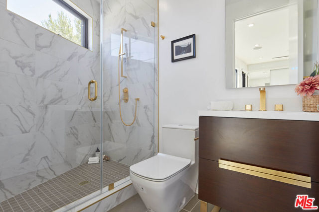 4338 Huntley Avenue, Culver City CA: https://media.crmls.org/mediaz/79c17690-fc5e-4d78-a17c-aed25e45360a.jpg