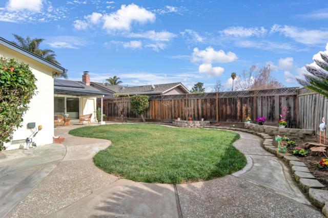 2921 Daisy Court, Union City CA: https://media.crmls.org/mediaz/79c1c974-c311-4727-90cc-4db738189625.jpg