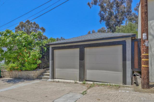 1035 Edgemont Place, San Diego CA: https://media.crmls.org/mediaz/79c22498-32a8-4994-ac44-bb47d6258d36.jpg