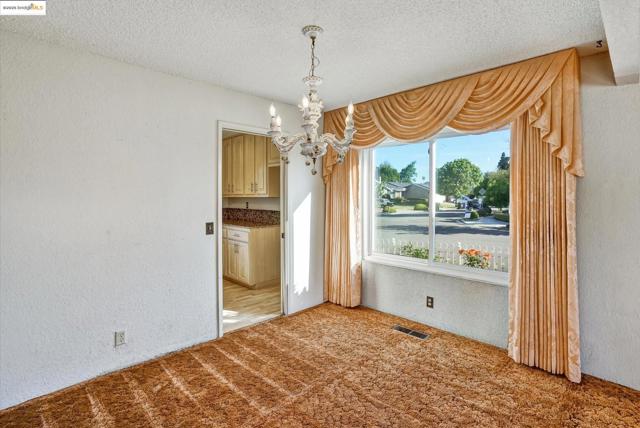 34607 Wells Ave, Fremont CA: https://media.crmls.org/mediaz/79c275ce-50aa-4bf3-9fdd-545d88f5db2b.jpg