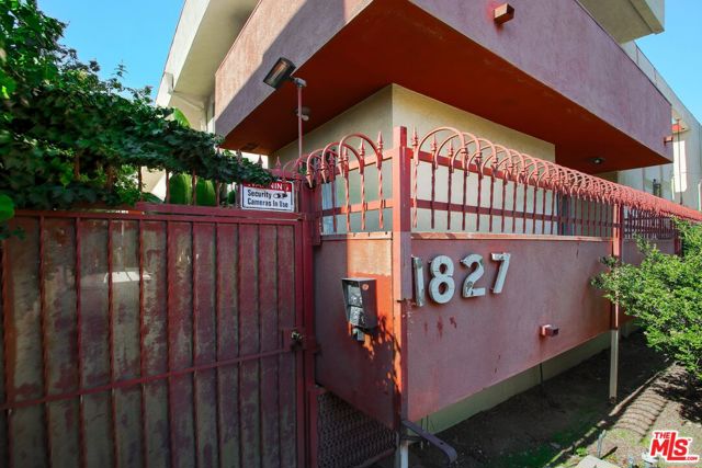 1827 Van Ness Avenue, Los Angeles, California 90028, ,Multi-Family,For Sale,Van Ness,25505787