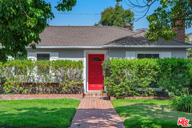 769 Wildomar, Pacific Palisades CA: https://media.crmls.org/mediaz/79c45de2-2930-42e4-8055-6df87f5b3db8.jpg