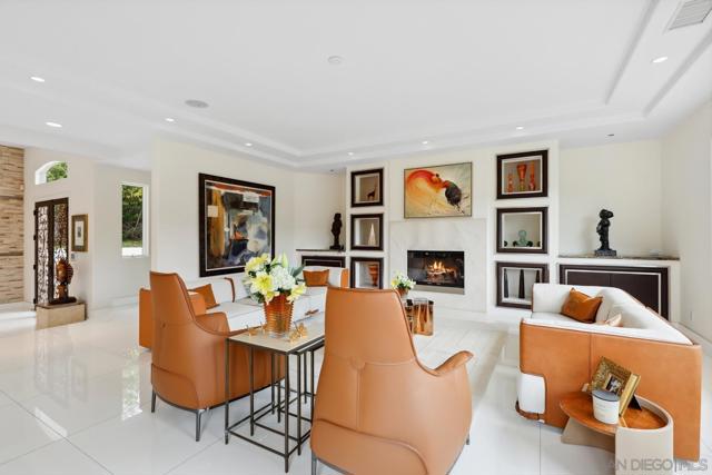 6617 Muirlands Dr, La Jolla CA: https://media.crmls.org/mediaz/79c47738-a764-4533-9362-63cf1491236d.jpg